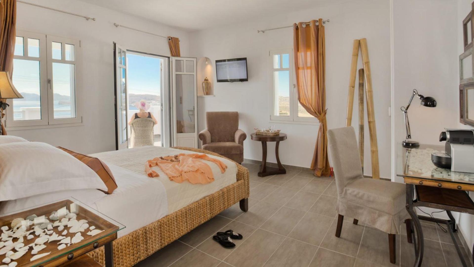 Miland Suites Adamantas  Bagian luar foto