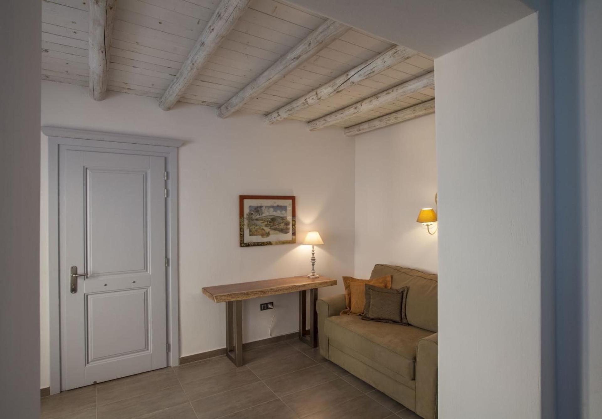 Miland Suites Adamantas  Bagian luar foto