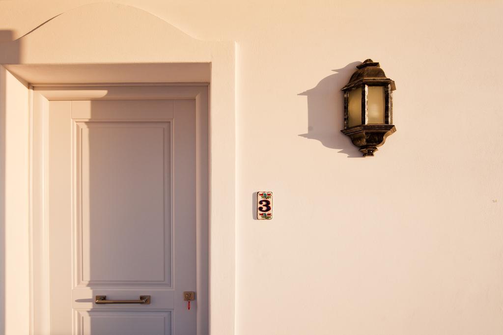 Miland Suites Adamantas  Bagian luar foto