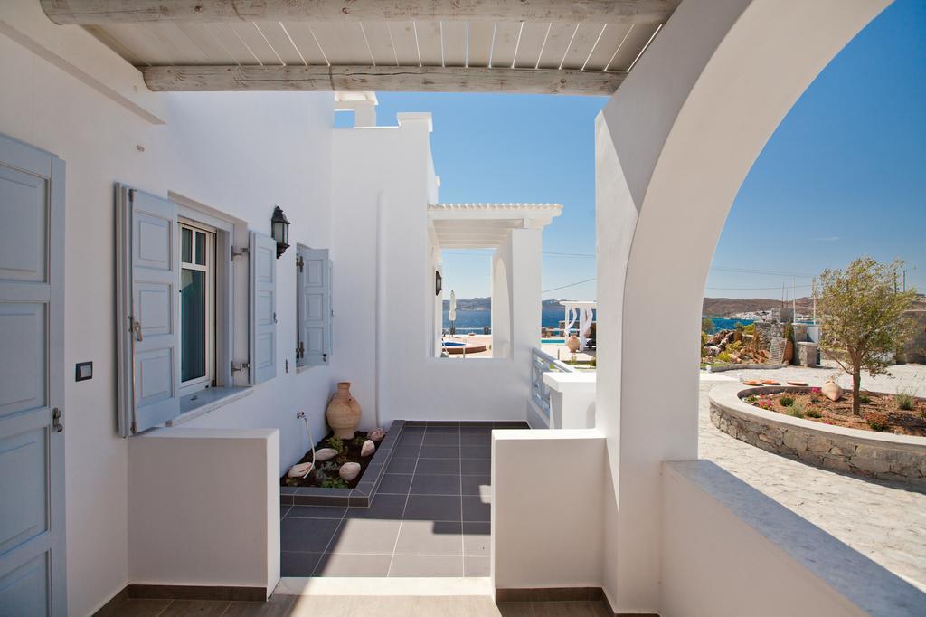 Miland Suites Adamantas  Bagian luar foto